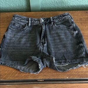 Pacing mom Jean cut off